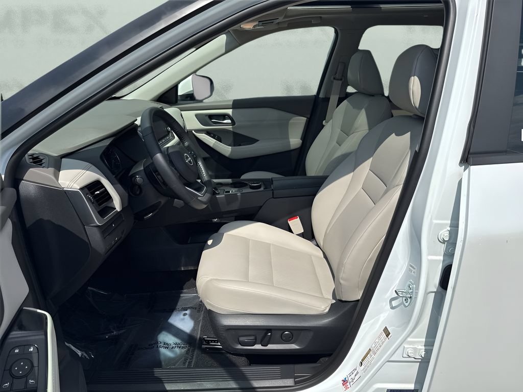 Used 2024 Nissan Rogue SV w/ SV Premium Package AWD/4WD image 9