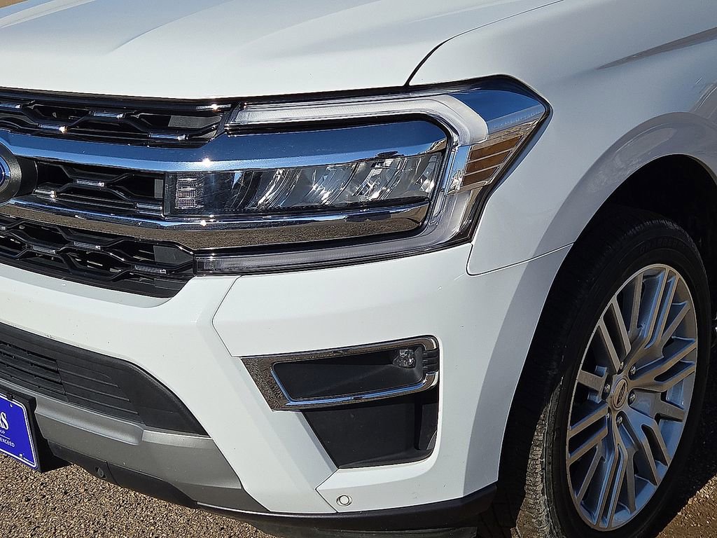 Used 2024 Ford Expedition Limited image 9