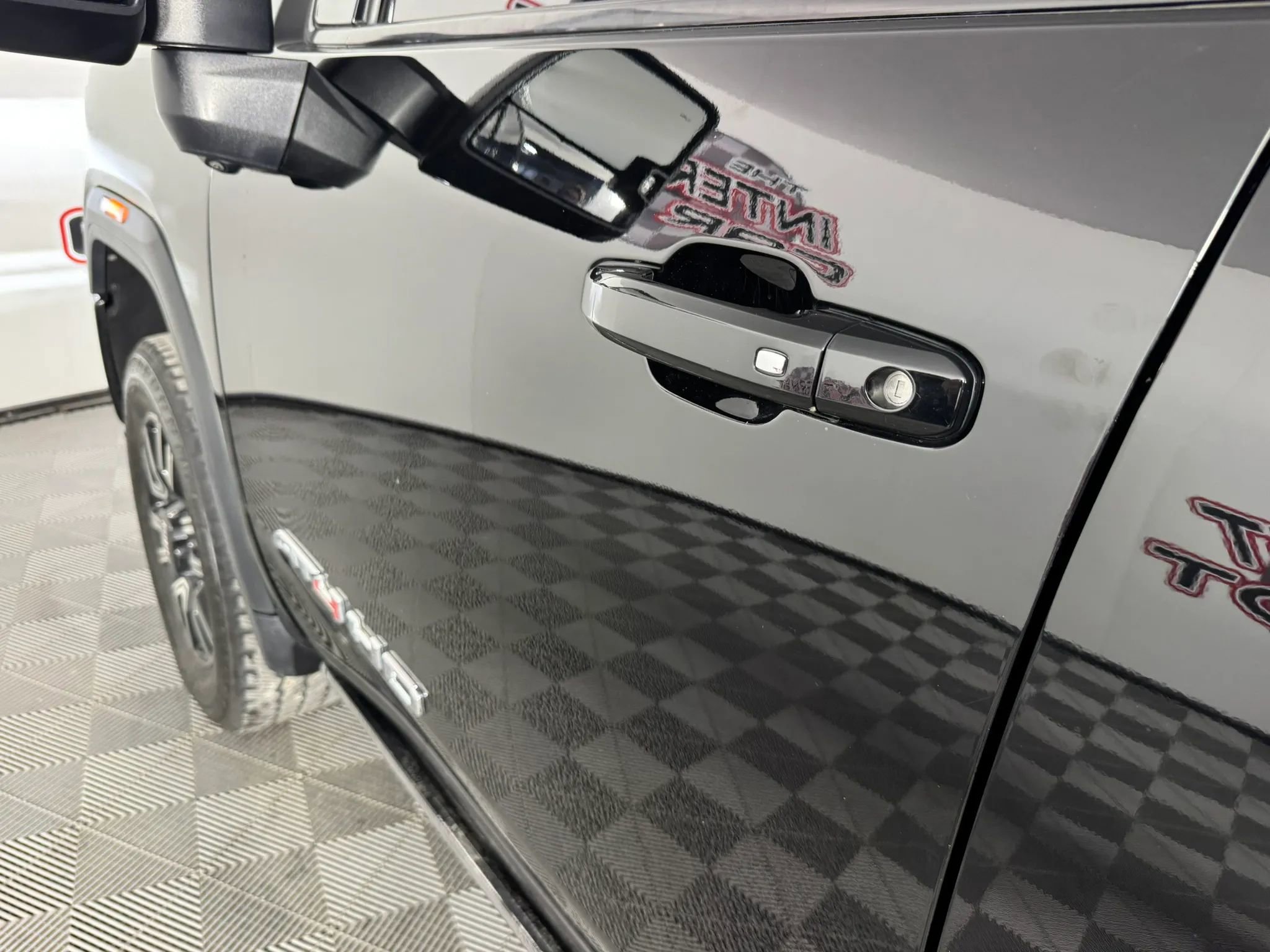 Used 2021 GMC Sierra 2500 AT4 w/ AT4 Premium Plus Package image 27