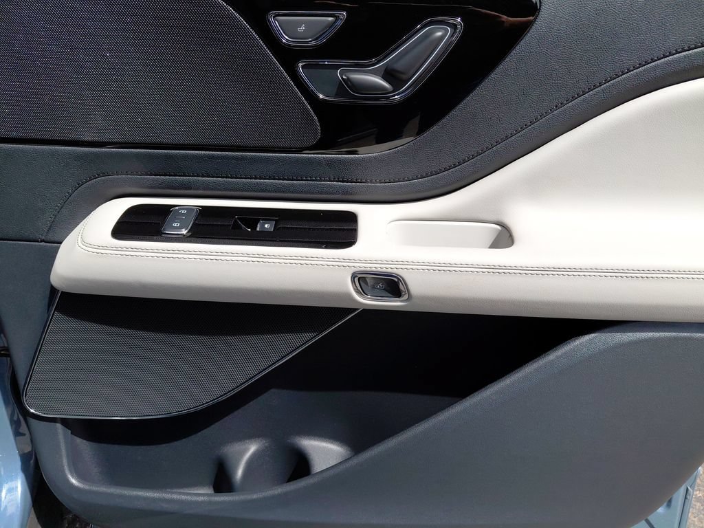 New 2026 Lincoln Aviator AWD w/ Jet Appearance Package image 36