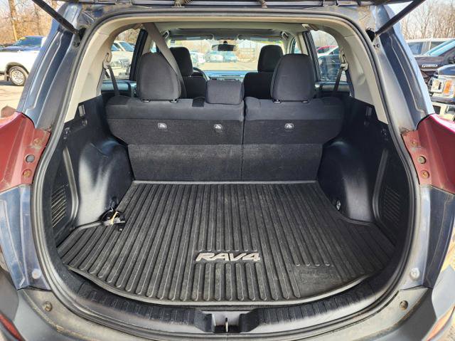 Used 2013 Toyota RAV4 XLE AWD/4WD image 14