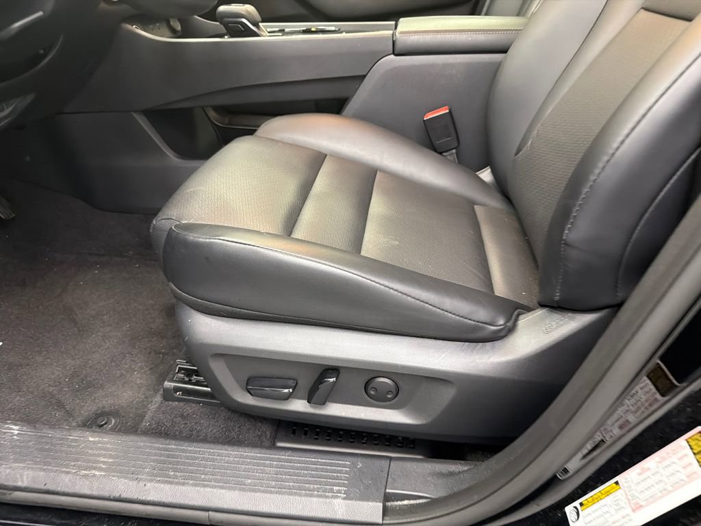 Used 2023 Nissan Rogue SV w/ SV Premium B Package image 10