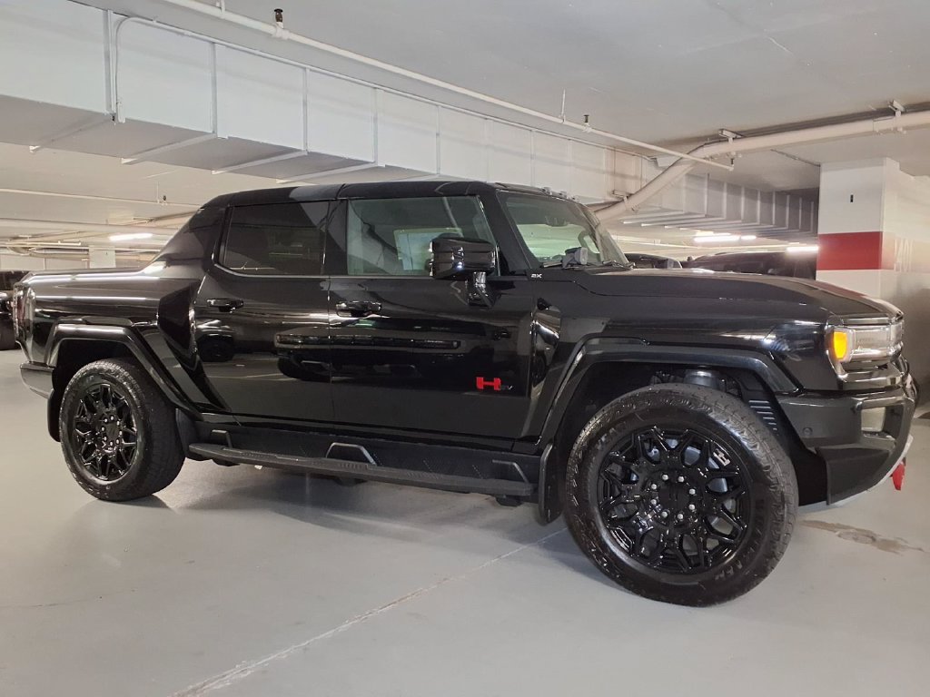 New 2026 GMC Hummer EV 4x4 Crew Cab w/ LPO, Illumination Package image 4