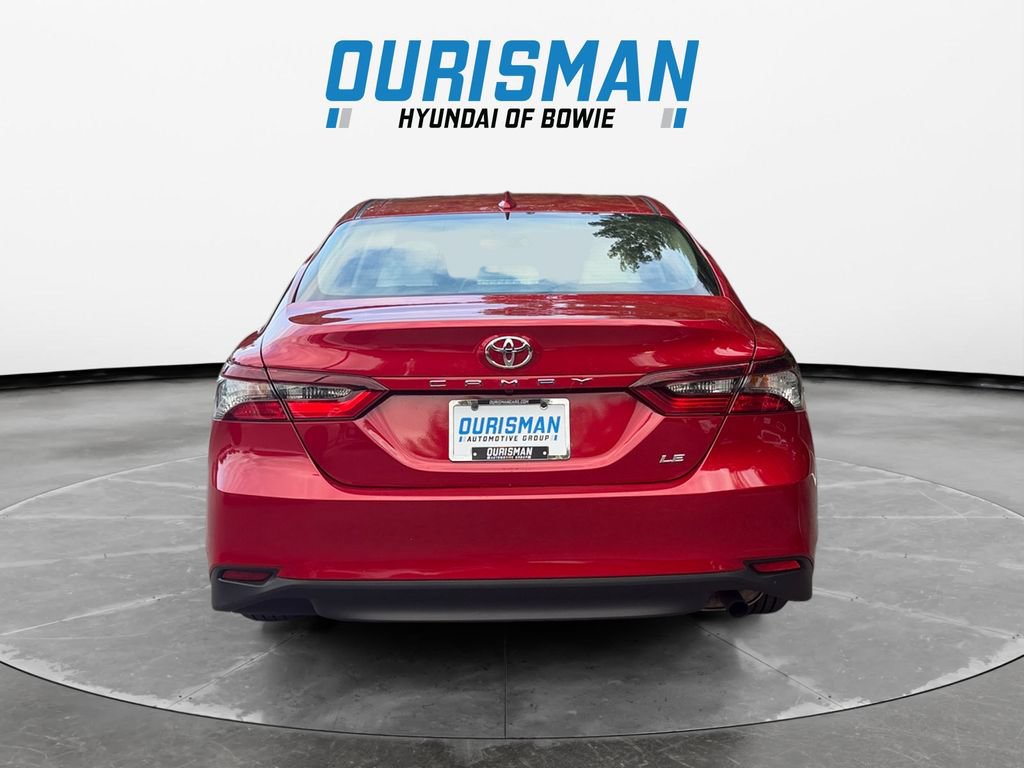 Used 2024 Toyota Camry LE FWD image 5