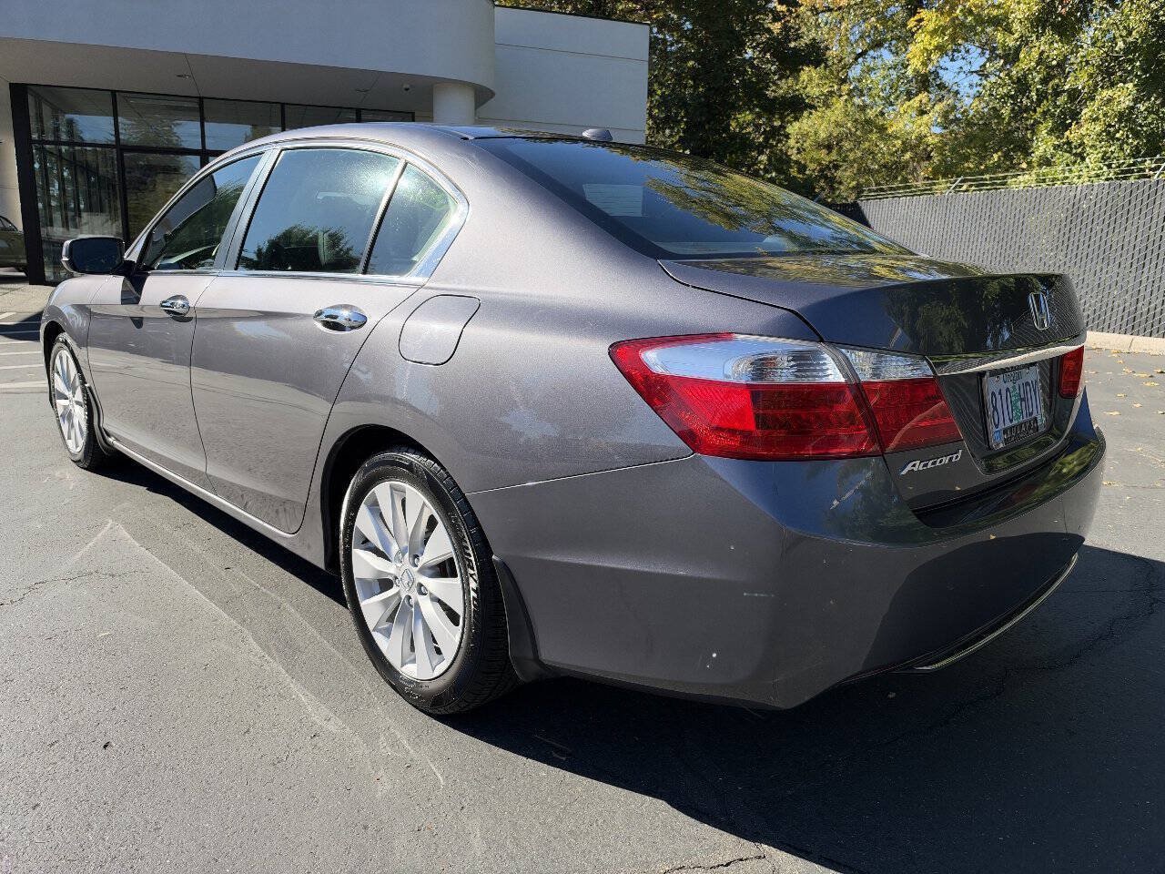 Used 2015 Honda Accord EX-L image 3