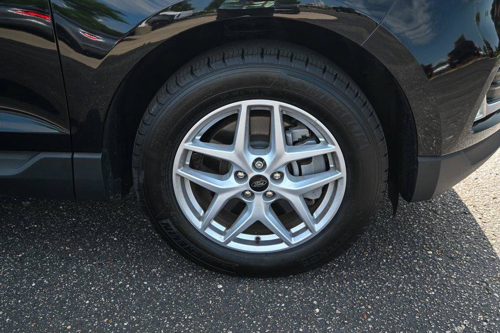Certified 2024 Ford Edge SEL w/ Convenience Package AWD/4WD image 15