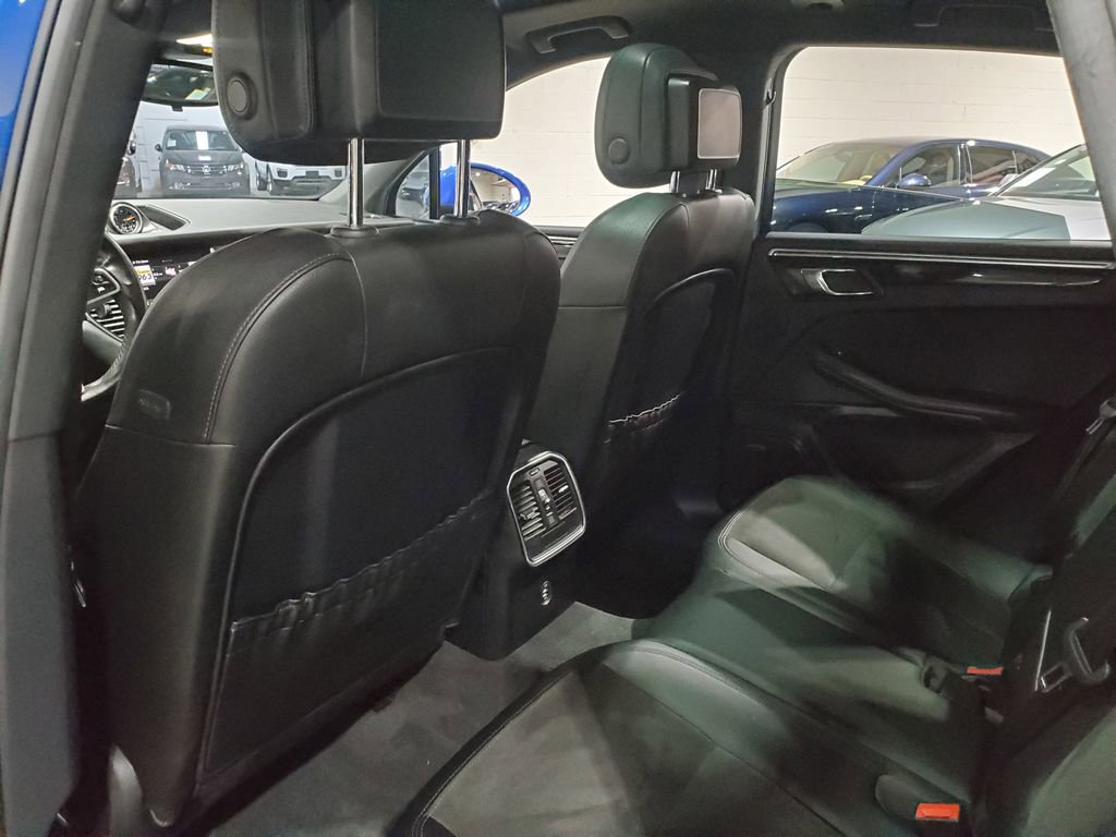 Used 2017 Porsche Macan image 26