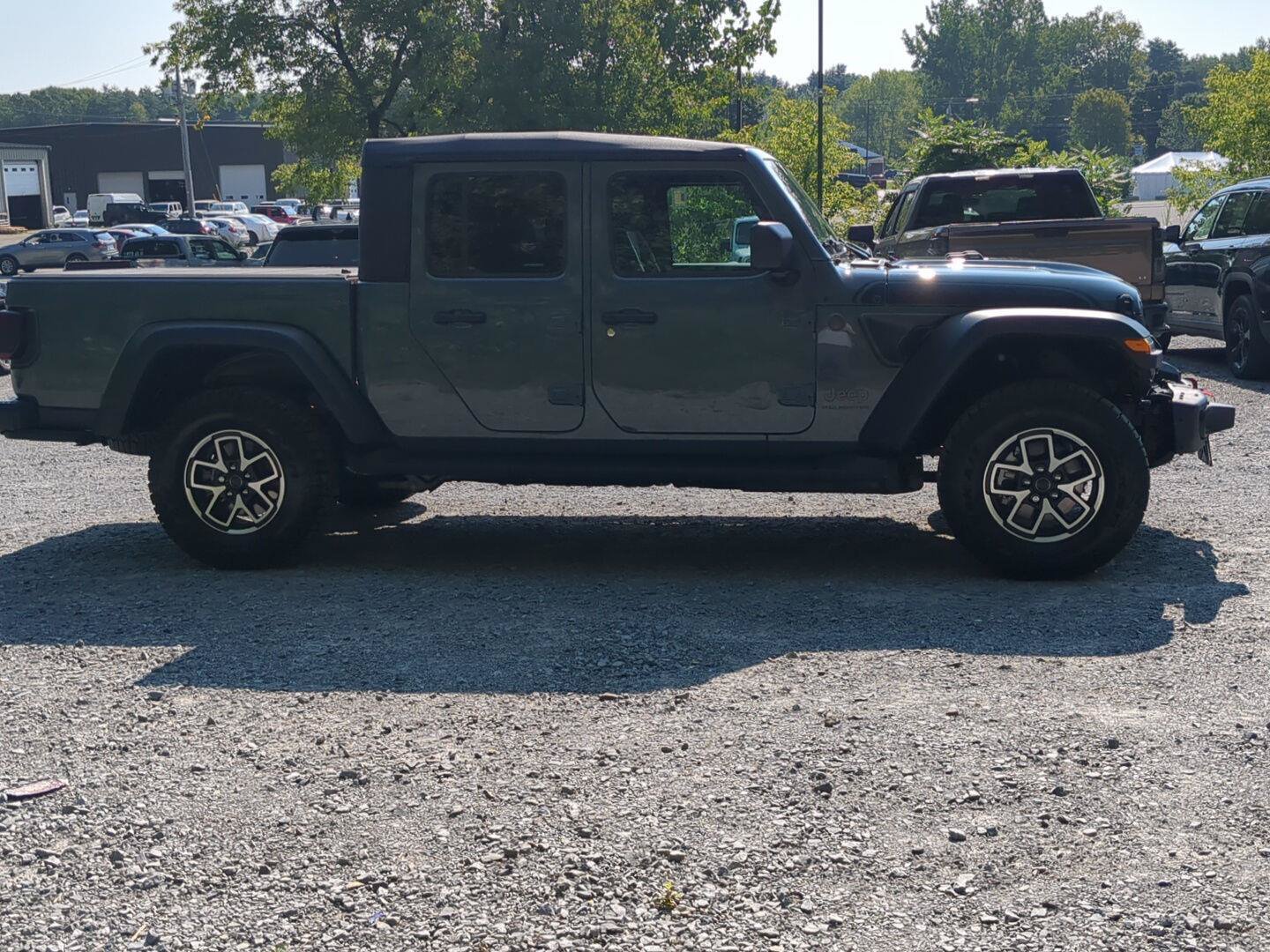 Used 2026 Jeep Gladiator Rubicon AWD/4WD image 2