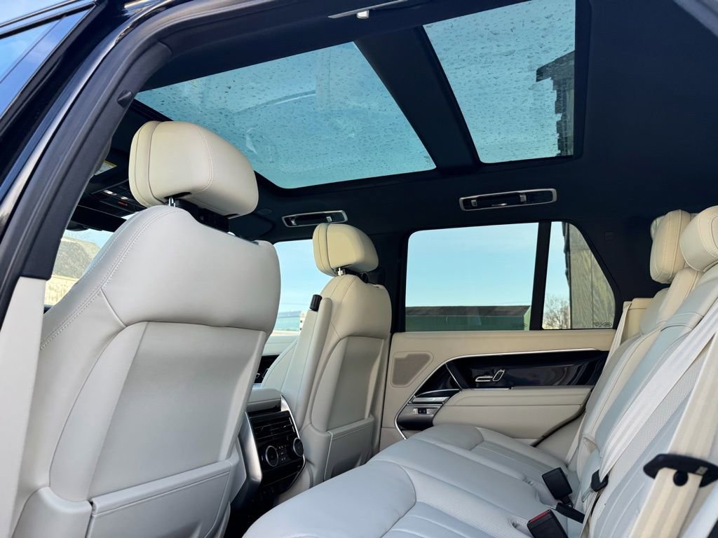 New 2026 Land Rover Range Rover SE image 11
