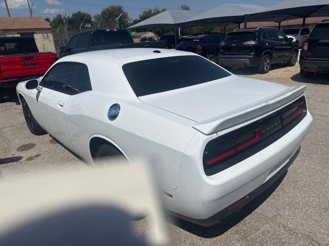 Used 2016 Dodge Challenger SXT RWD image 6