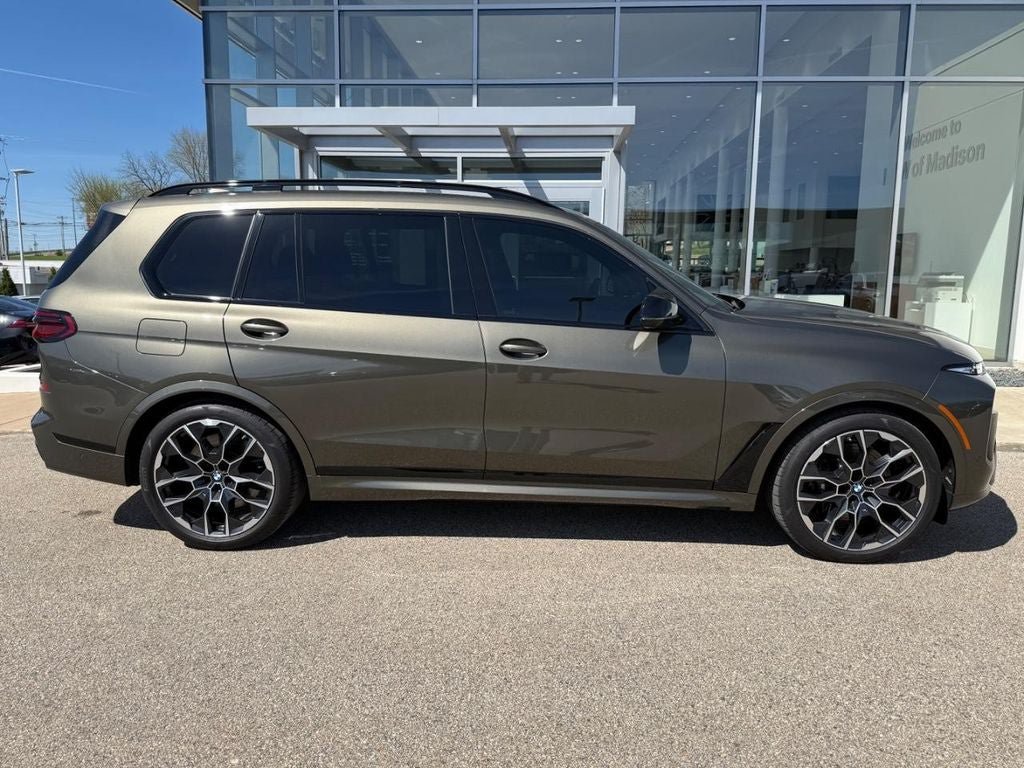 Used 2026 BMW X7 M60i w/ Executive Package AWD/4WD image 2