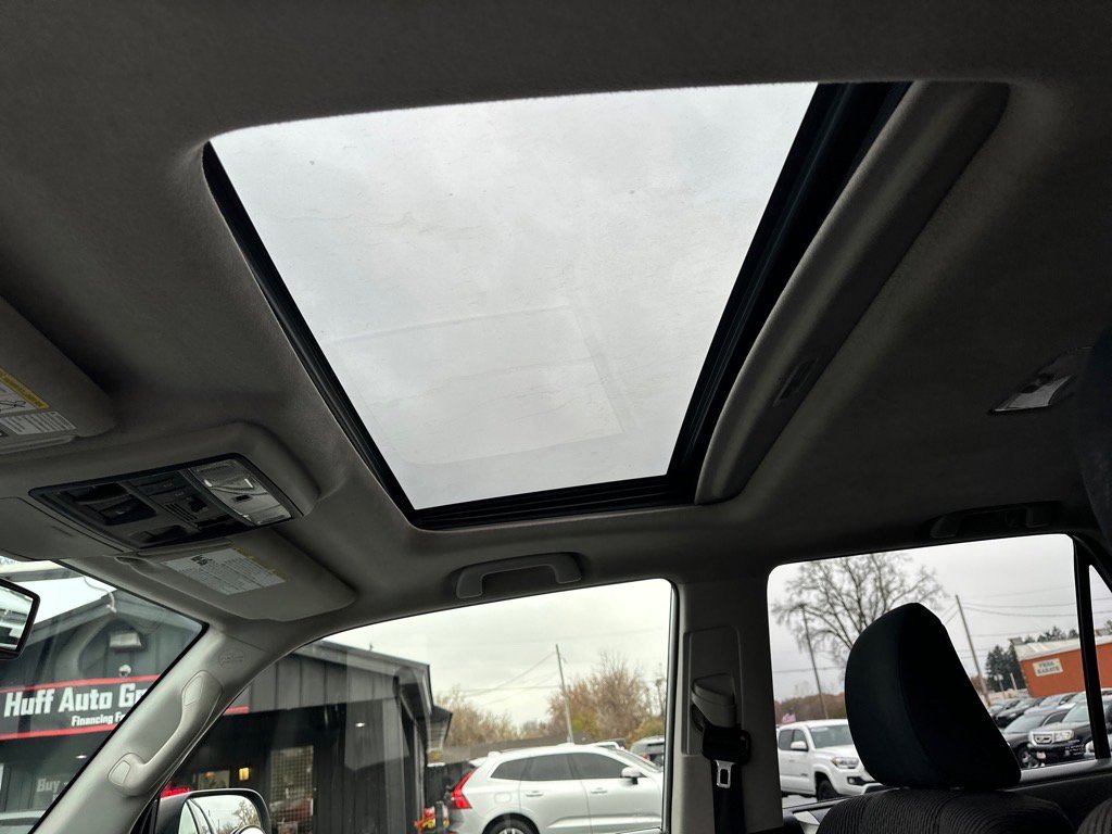 Used 2013 Toyota 4Runner SR5 w/ Convenience Pkg image 29