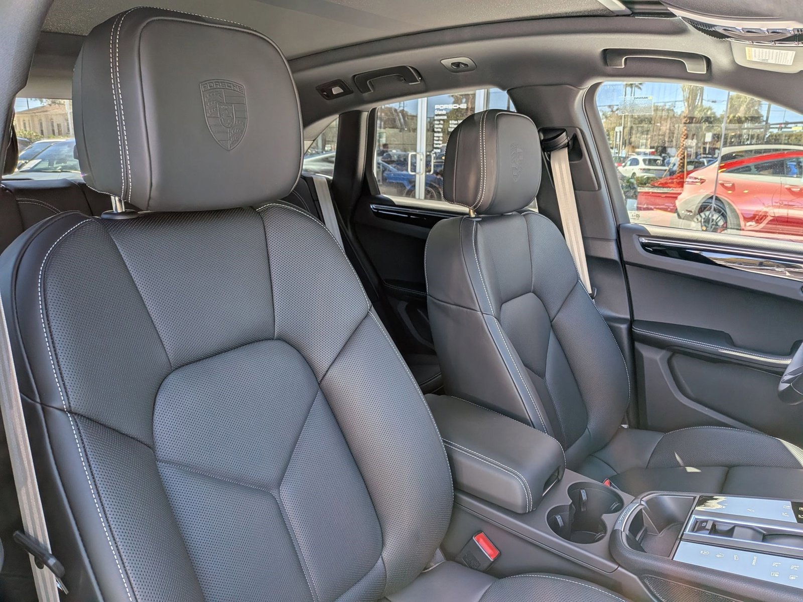 New 2026 Porsche Macan Turbo image 25