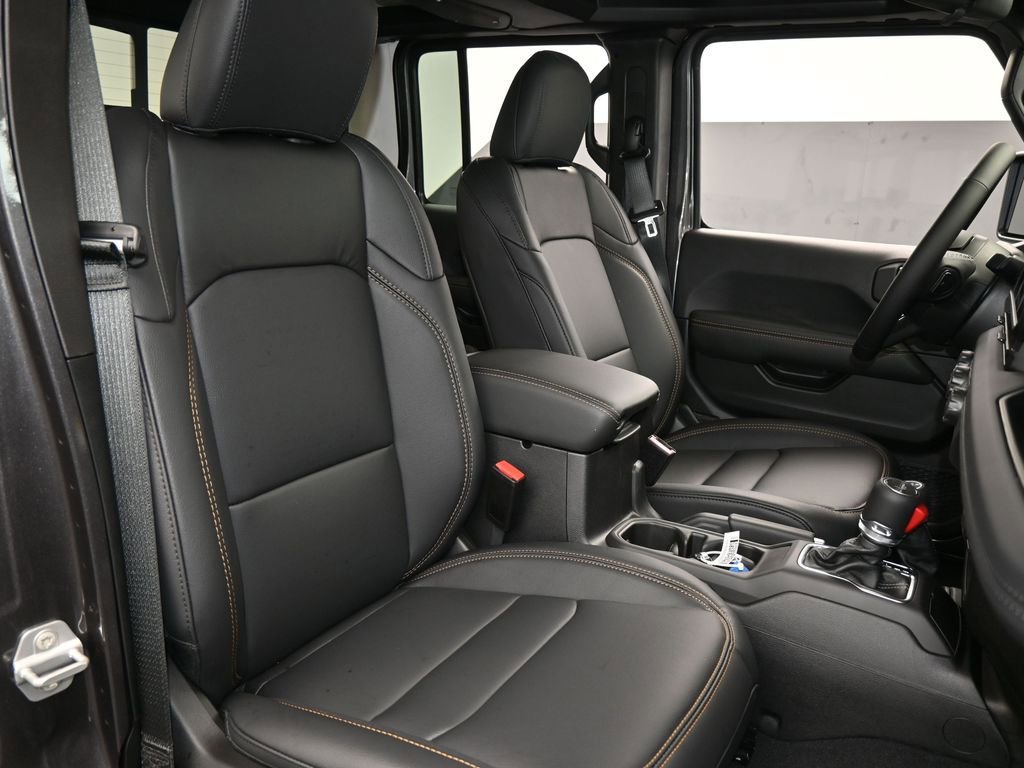 New 2026 Jeep Gladiator Sahara image 37