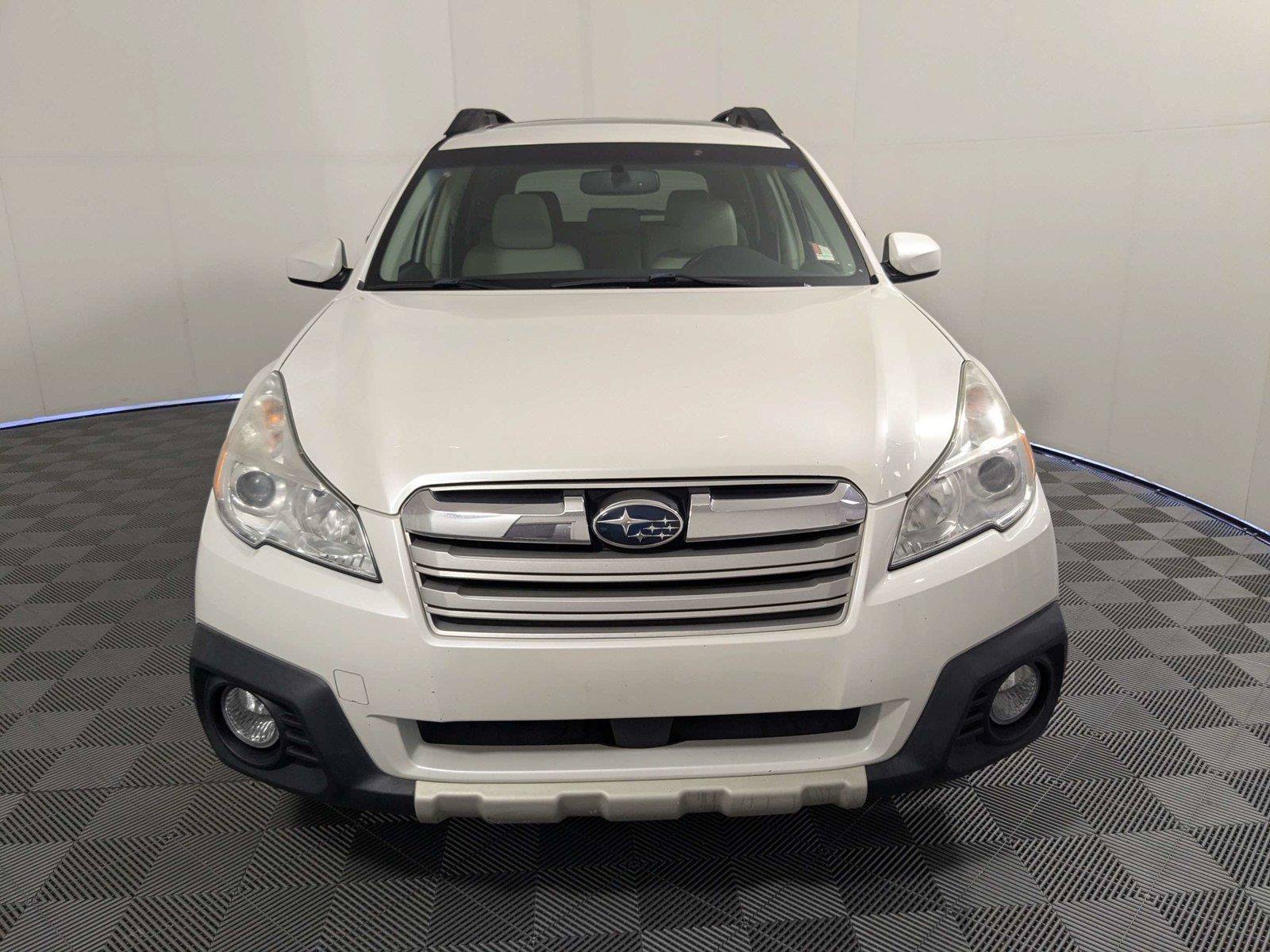 Used 2014 Subaru Outback 2.5i Limited AWD/4WD image 3