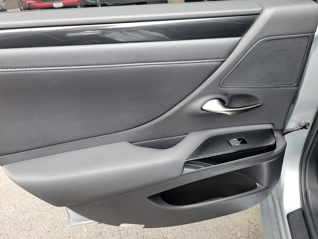 Used 2022 Lexus ES 350 w/ Accessory Package FWD image 13