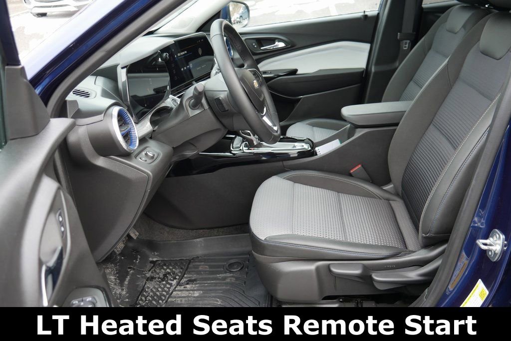 Used 2024 Chevrolet Trax LT w/ Driver Confidence Package image 8
