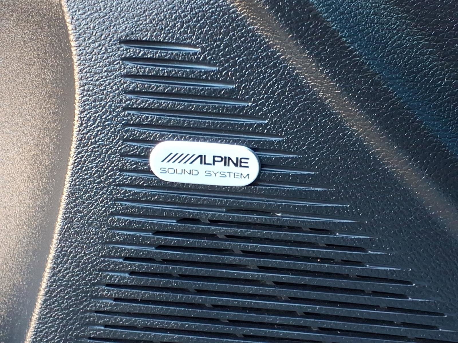 Used 2015 Dodge Challenger SXT Plus w/ Driver Convenience Group image 11