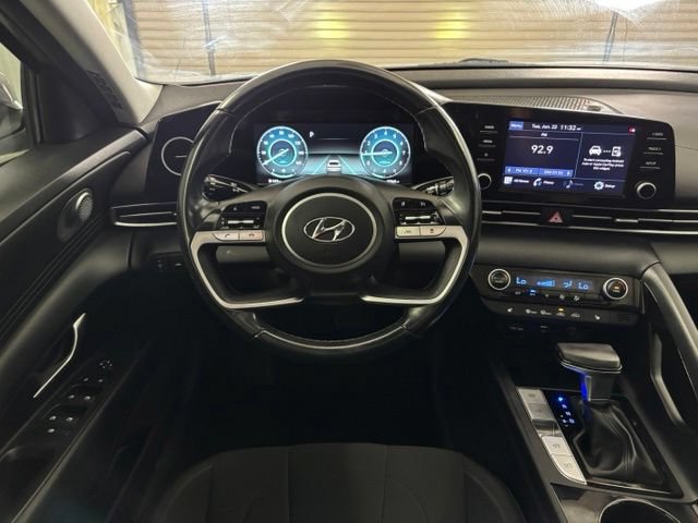 Used 2021 Hyundai Elantra SEL w/ Convenience + Premium Package FWD image 15