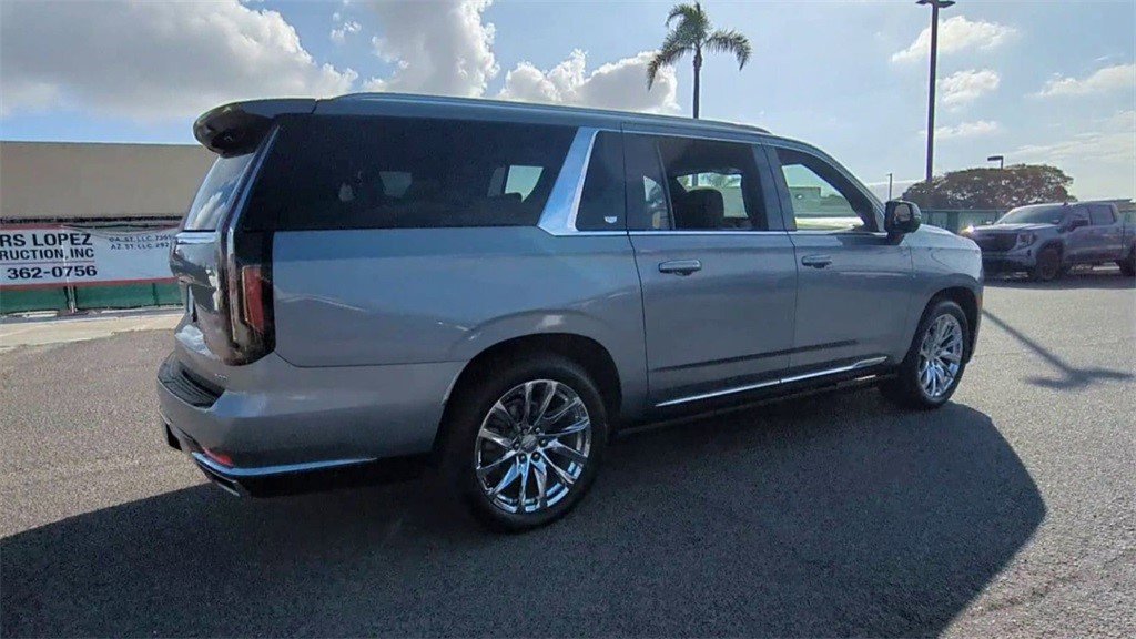 Certified 2023 Cadillac Escalade ESV Premium Luxury Platinum w/ LPO, Radiant Package image 10