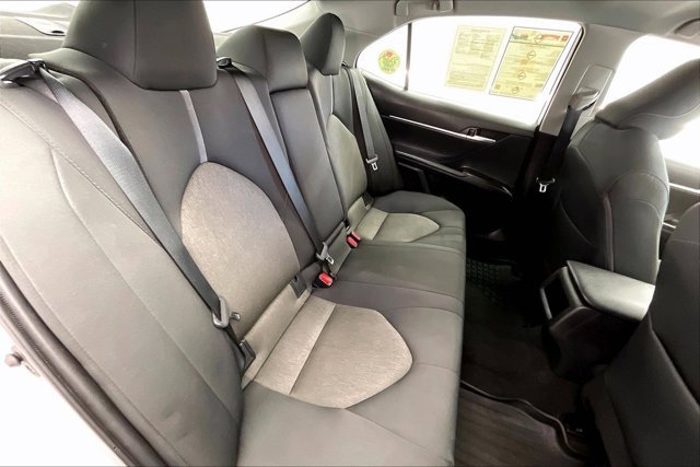 Used 2023 Toyota Camry LE image 19