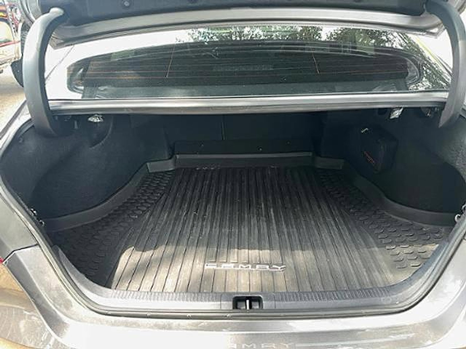 Used 2024 Toyota Camry XLE image 7