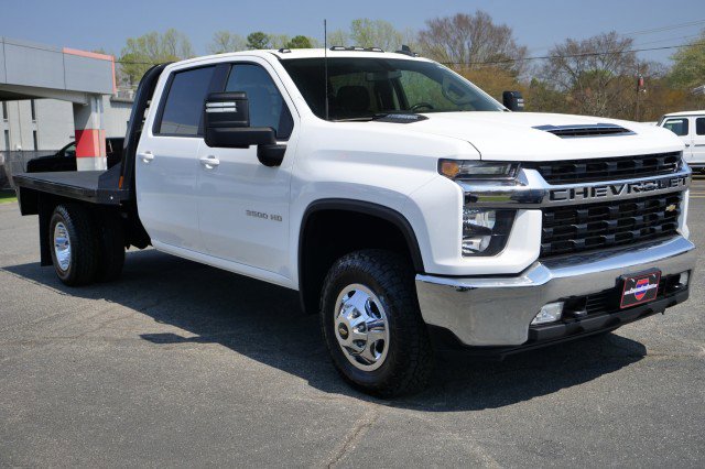 Used 2022 Chevrolet Silverado 3500 LT w/ Convenience Package AWD/4WD image 4