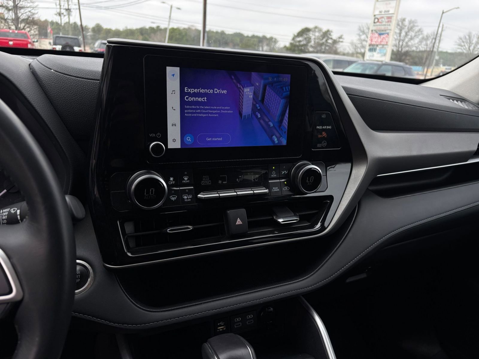 Used 2025 Toyota Highlander LE image 20