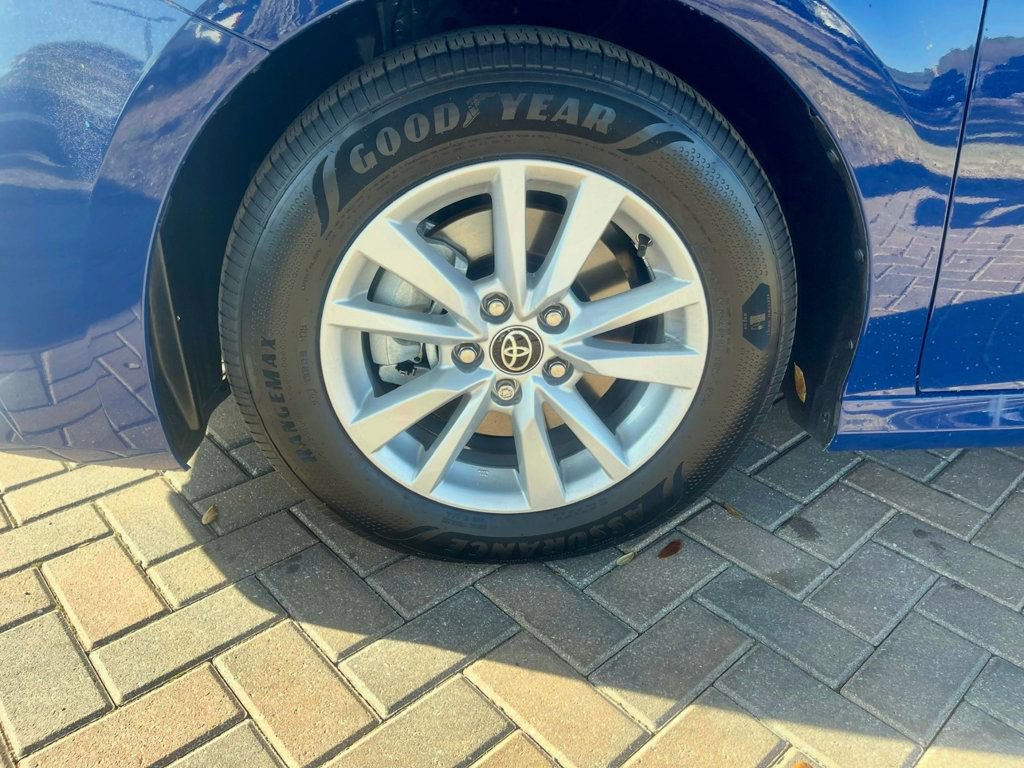 Used 2026 Toyota Camry LE image 9