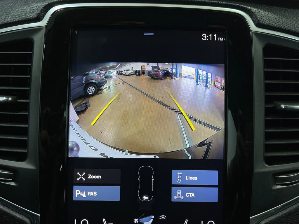 Used 2019 Volvo XC90 T5 Momentum w/ Protection Package Premier image 11