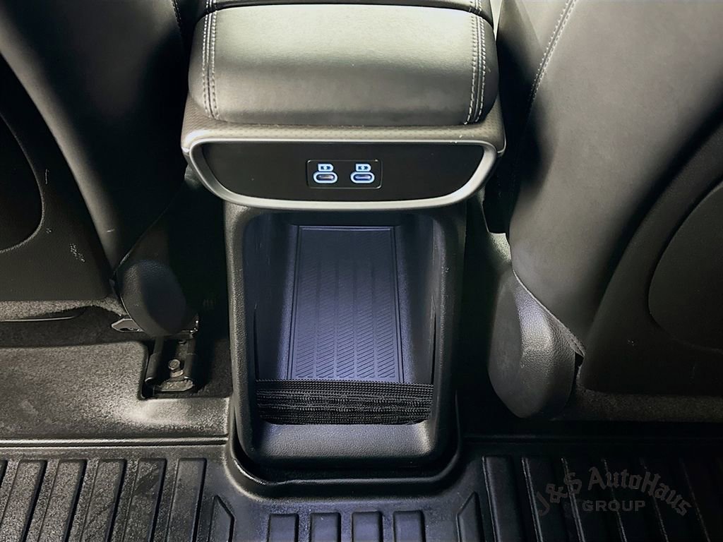 Used 2023 Genesis GV60 Performance image 32