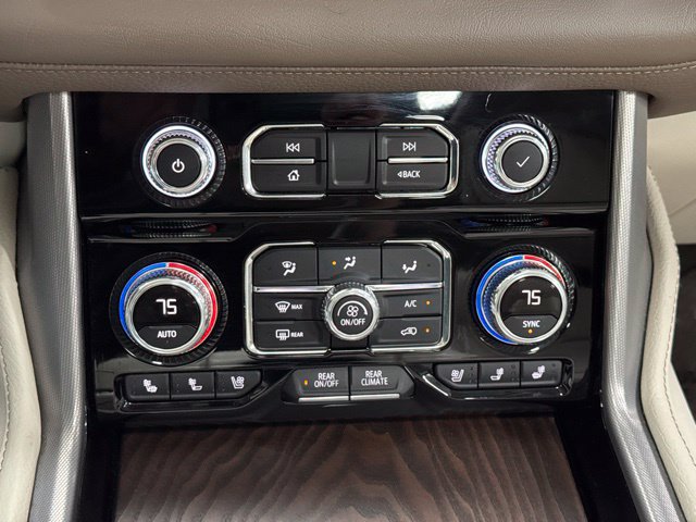 Used 2022 GMC Yukon Denali AWD/4WD image 23
