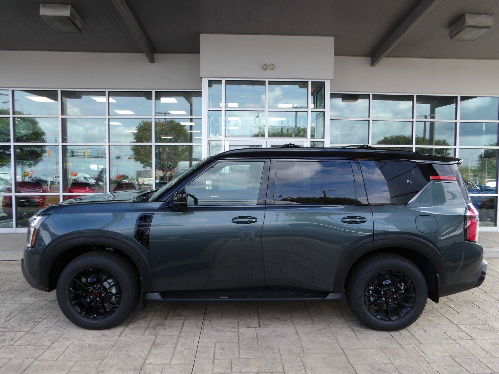 New 2026 Nissan Armada PRO-4X AWD/4WD image 4