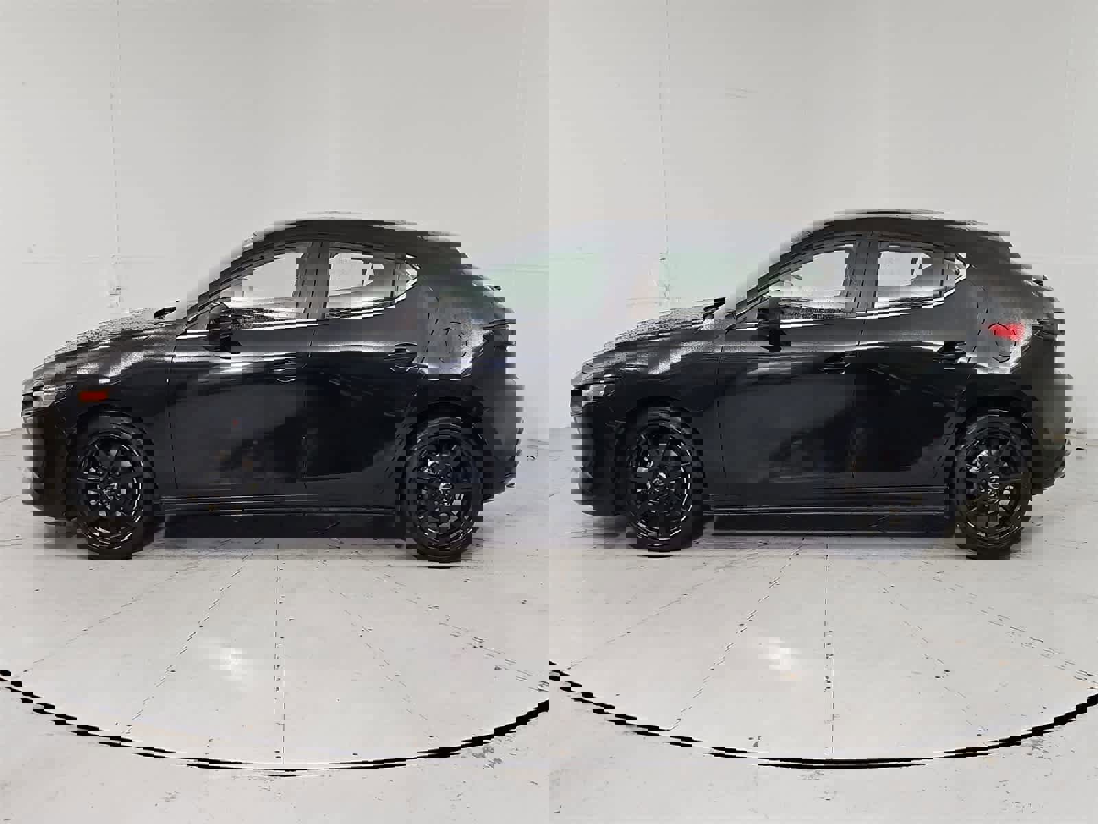 Used 2019 MAZDA MAZDA3 Hatchback image 3