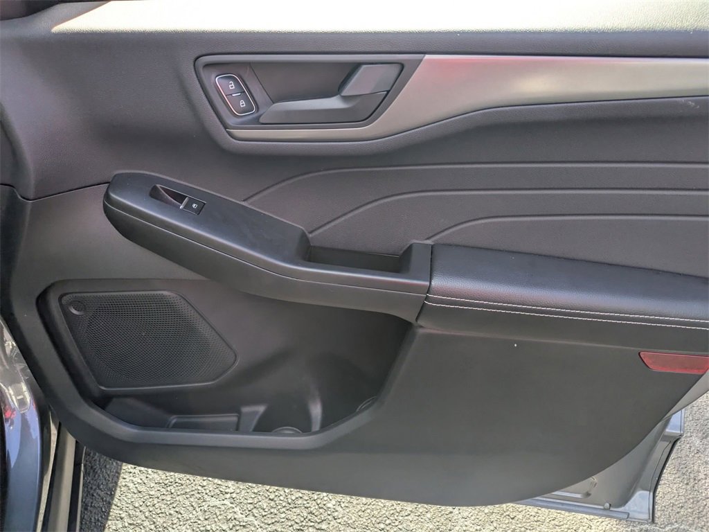 Used 2025 Ford Escape Active image 33