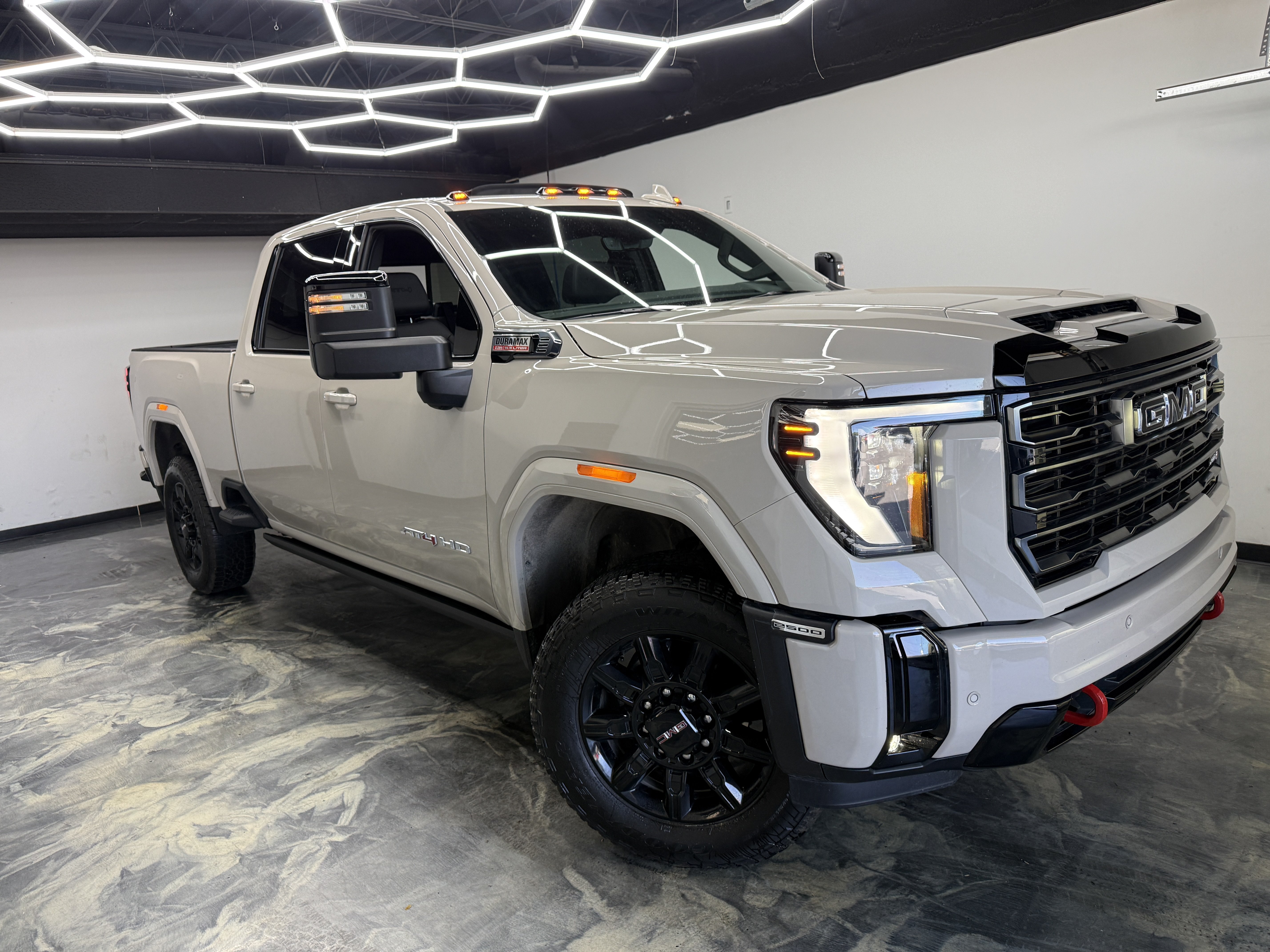 Used 2026 GMC Sierra 2500 AT4 w/ AT4 Premium Plus Package AWD/4WD image 6