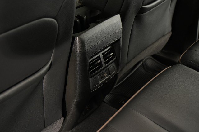 Used 2024 GMC Canyon Denali AWD/4WD image 54