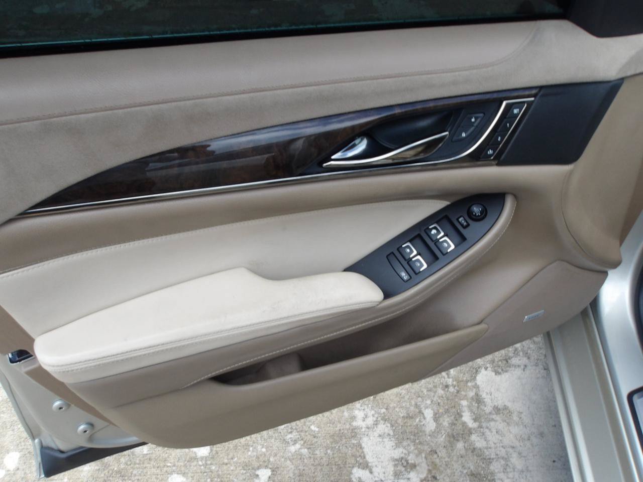 Used 2014 Cadillac CTS Luxury RWD image 18