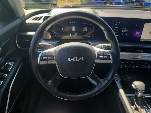 Used 2023 Kia Telluride S image 12