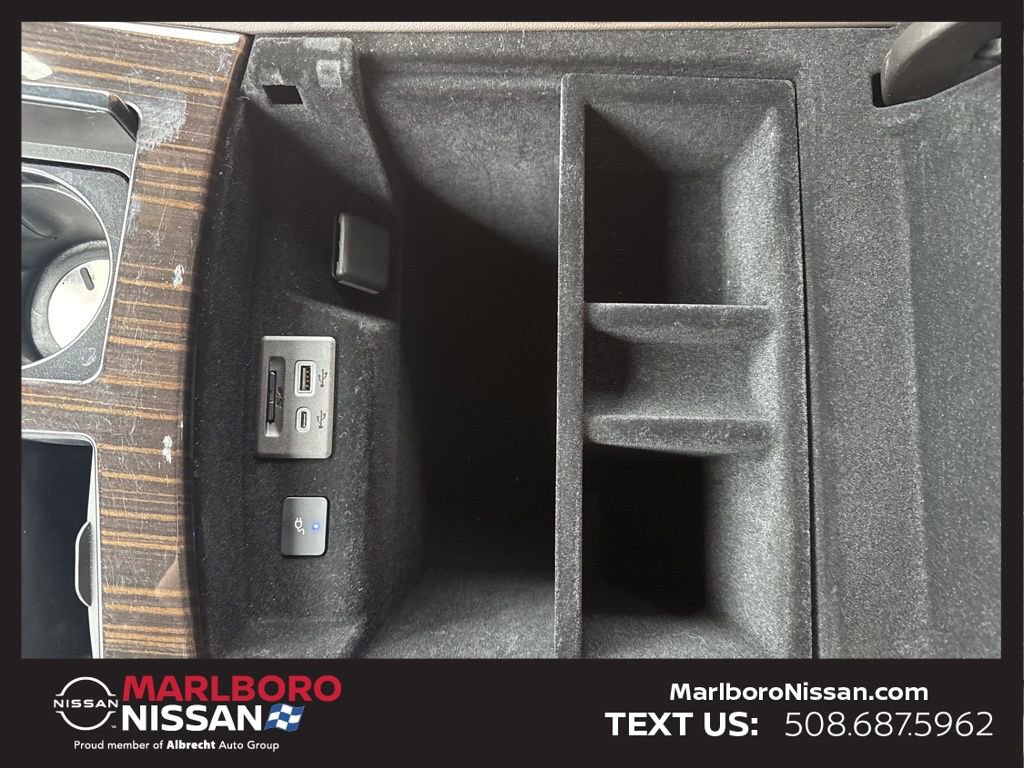 Used 2022 Cadillac Escalade Premium Luxury w/ Performance Package image 42