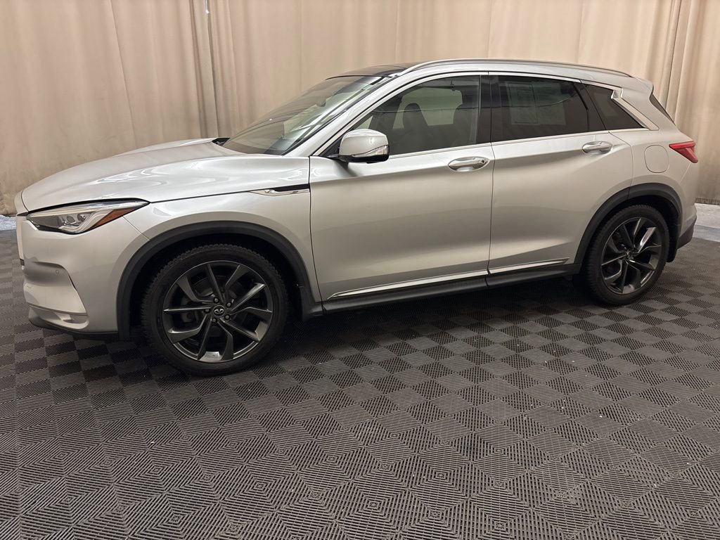 Used 2019 INFINITI QX50 Essential w/ Sensory Package image 8