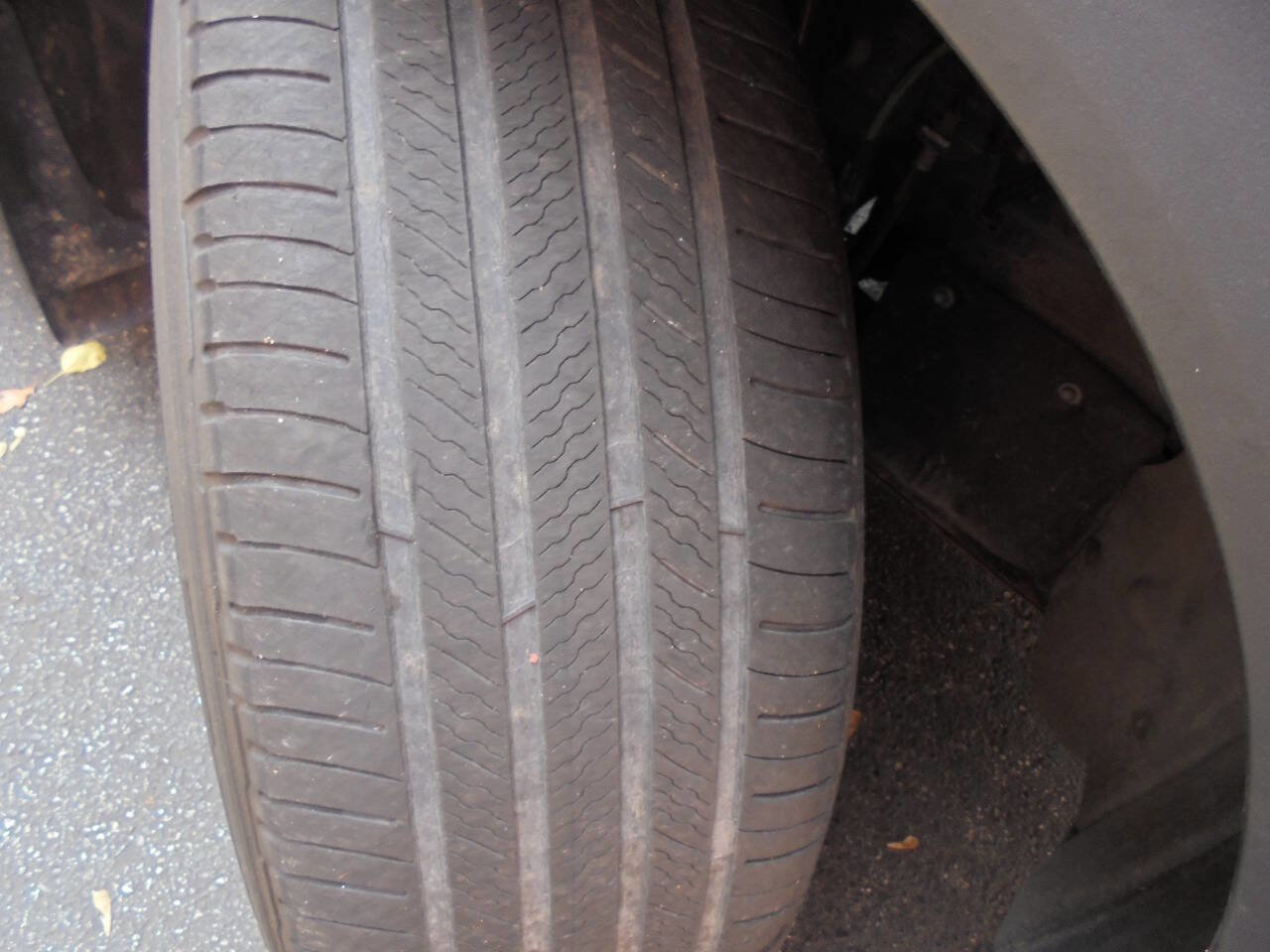 Used 2021 Toyota Highlander XLE AWD/4WD image 33