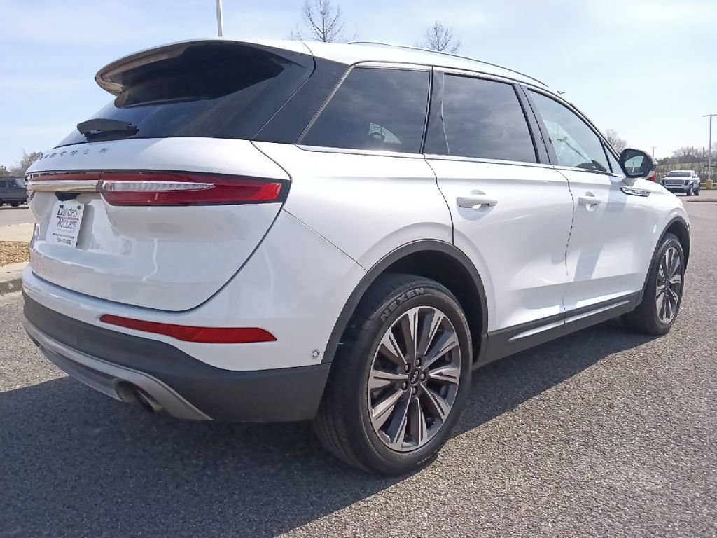 Used 2021 Lincoln Corsair Reserve w/ Equipment Group 201A image 3