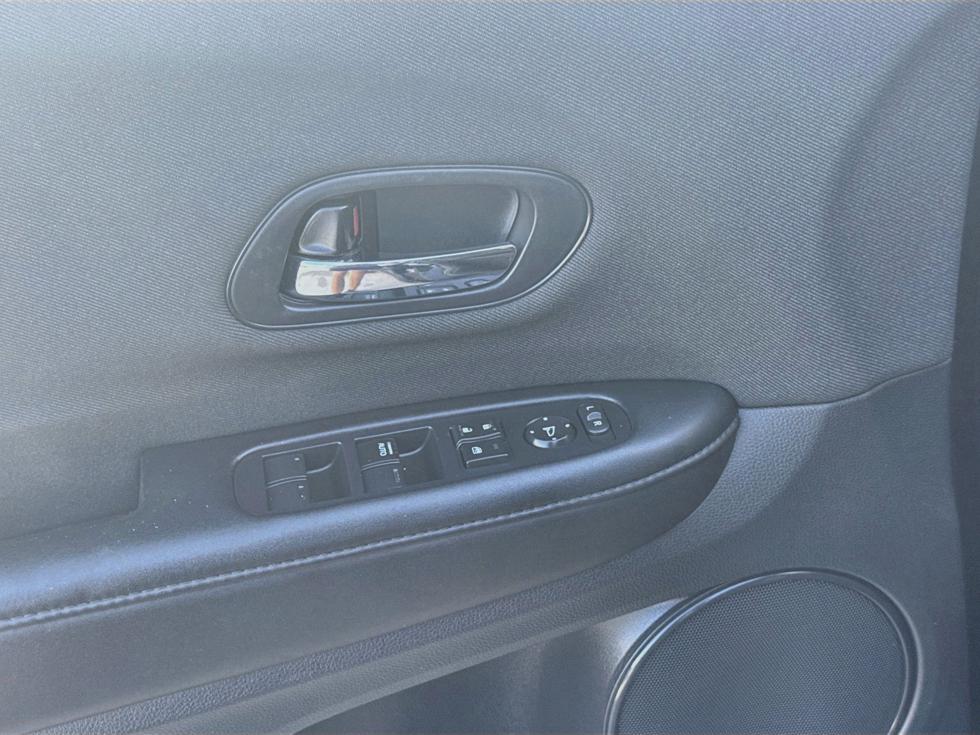 Used 2021 Honda HR-V Sport image 16