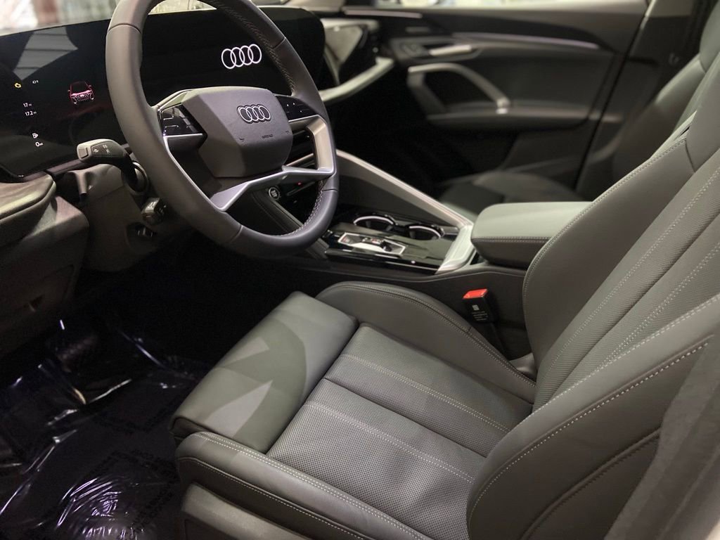 New 2025 Audi Q5 Premium Plus image 4