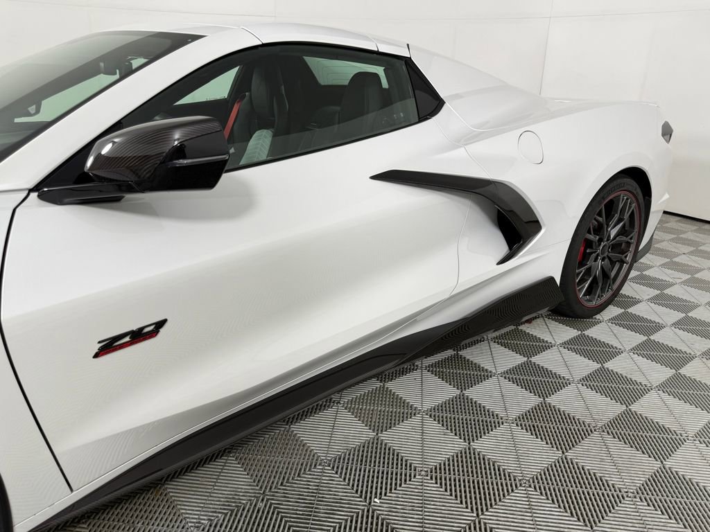 Used 2023 Chevrolet Corvette Stingray Premium Conv w/ Z51 Performance Package image 11