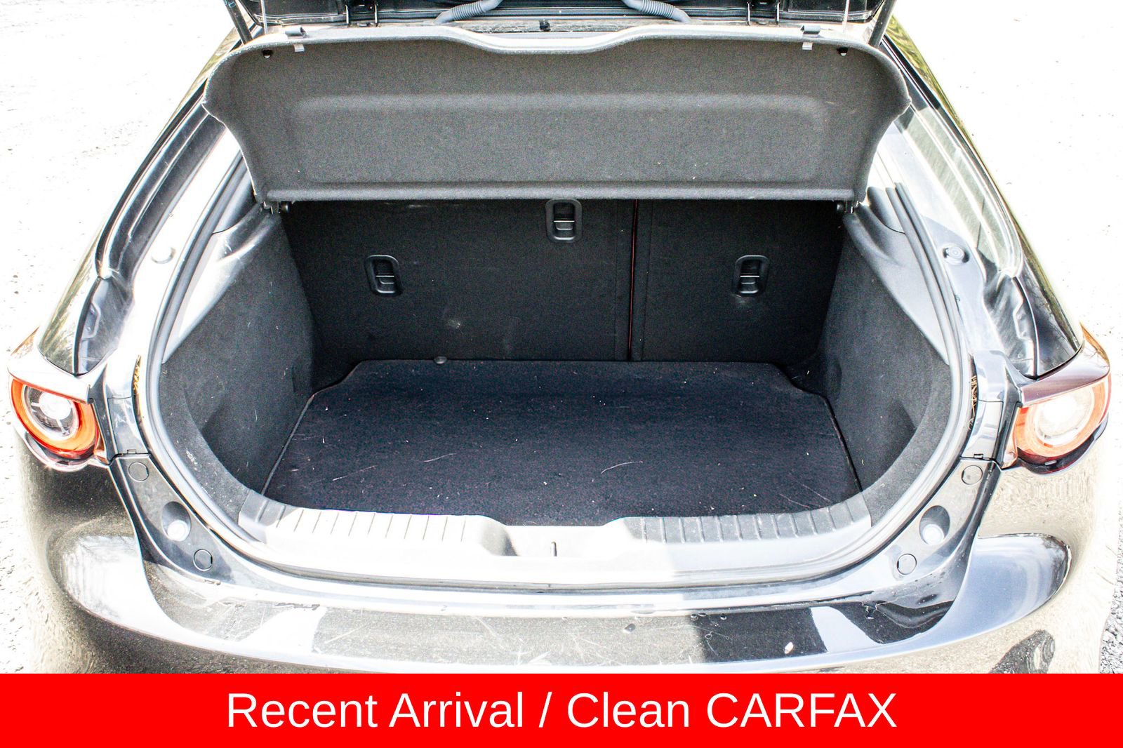 Used 2022 MAZDA MAZDA3 s image 17