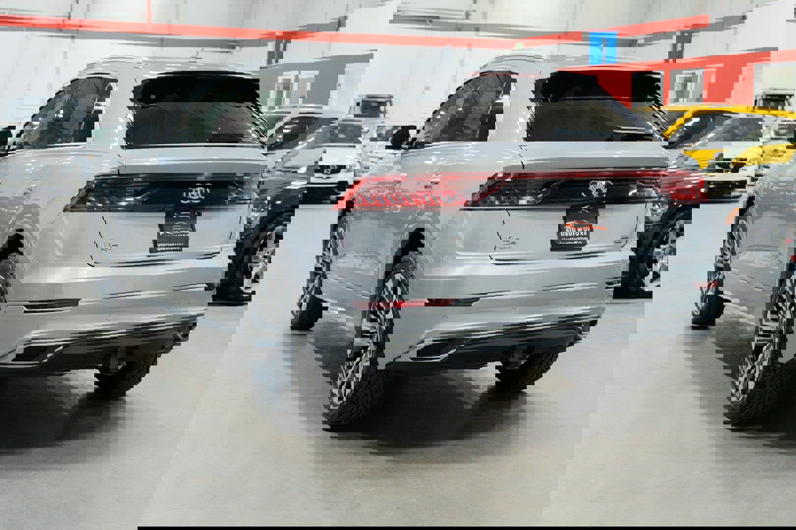 Used 2019 Audi Q8 Prestige w/ Towing Package image 4