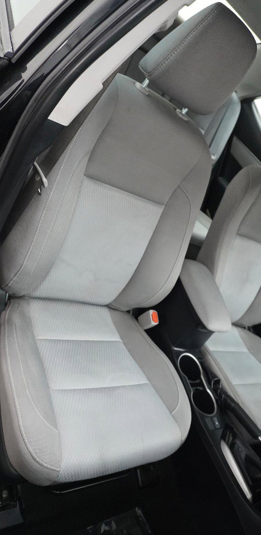Used 2016 Toyota Corolla LE FWD image 9