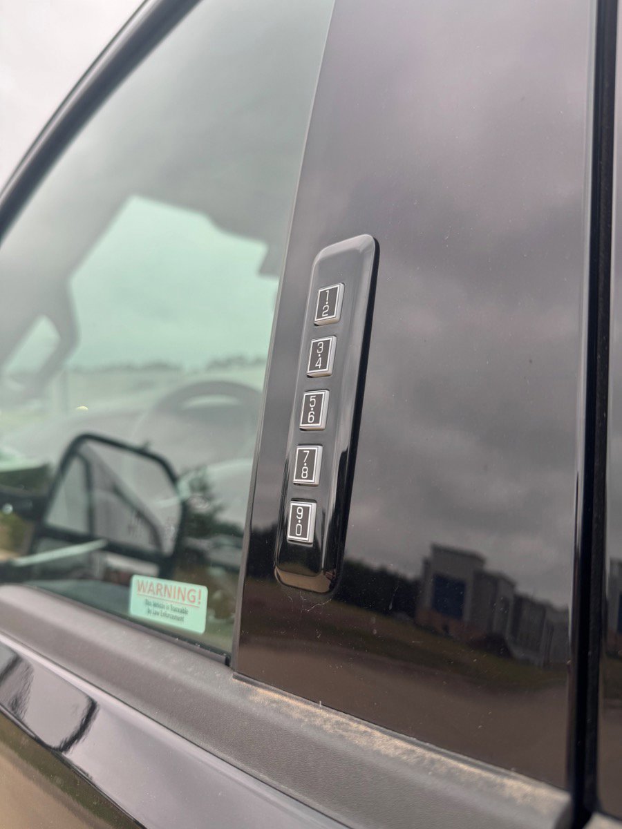 Used 2023 Ford F250 Lariat w/ Lariat Ultimate Package image 7